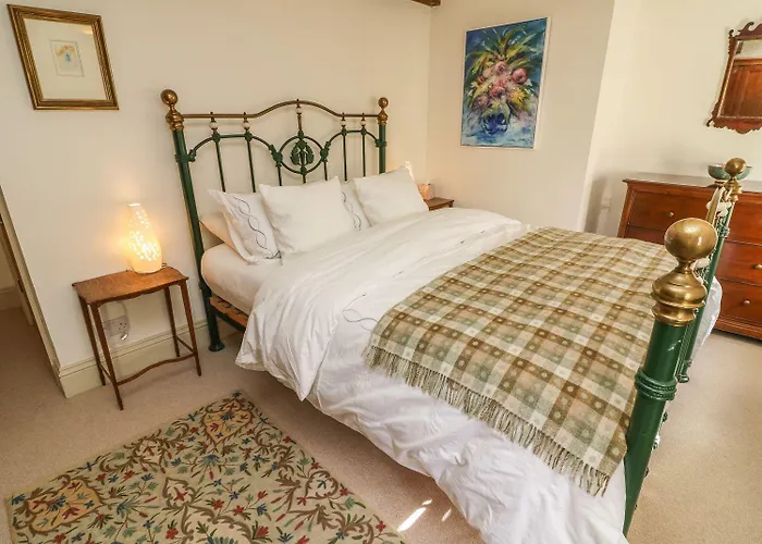 بيت للعطل Litton Hall Barn *