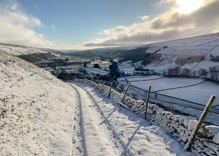 بيت للعطل Litton Hall Barn سكيبتون