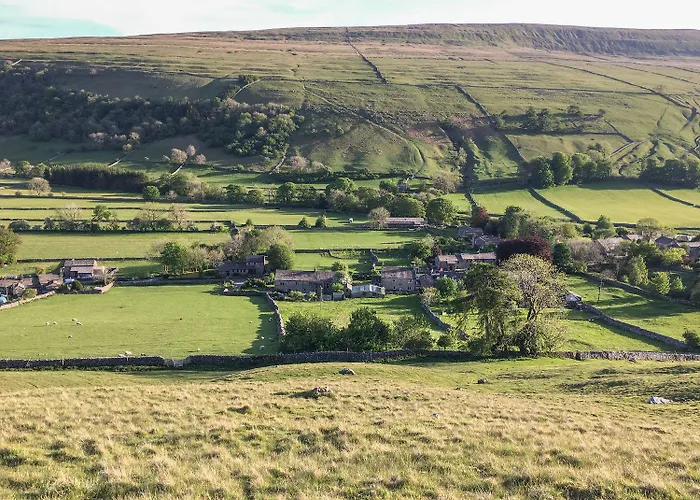 Litton Hall Barn بيت للعطل